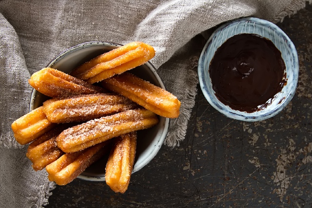 Popcorn or Churros? Picking the Best Station for Your Event